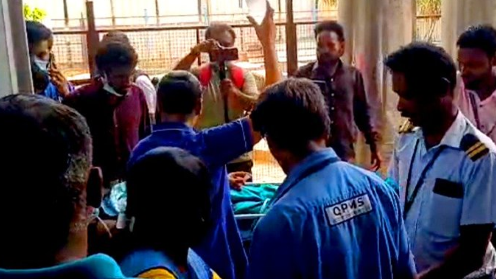 திருவள்ளூர் அம்மோனியா வாயு கசிவு: 7 தொழிலாளர்கள் உயிரிழப்பு; 74 பேர் மருத்துவமனையில் அனுமதி!